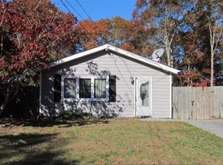 21 Dover Pl, Mastic, NY 11950
