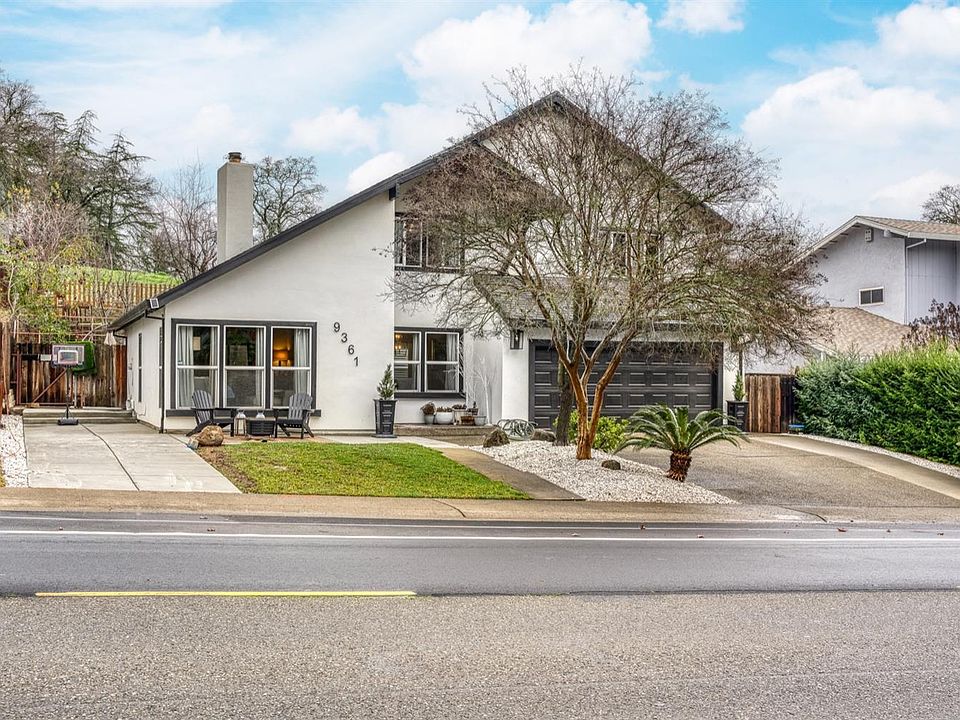 1st image of 9361 Winding Oak Dr