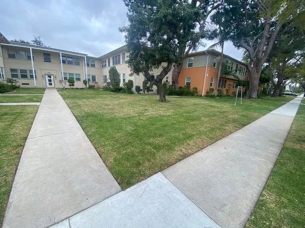 1000-1050 E San Antonio Dr