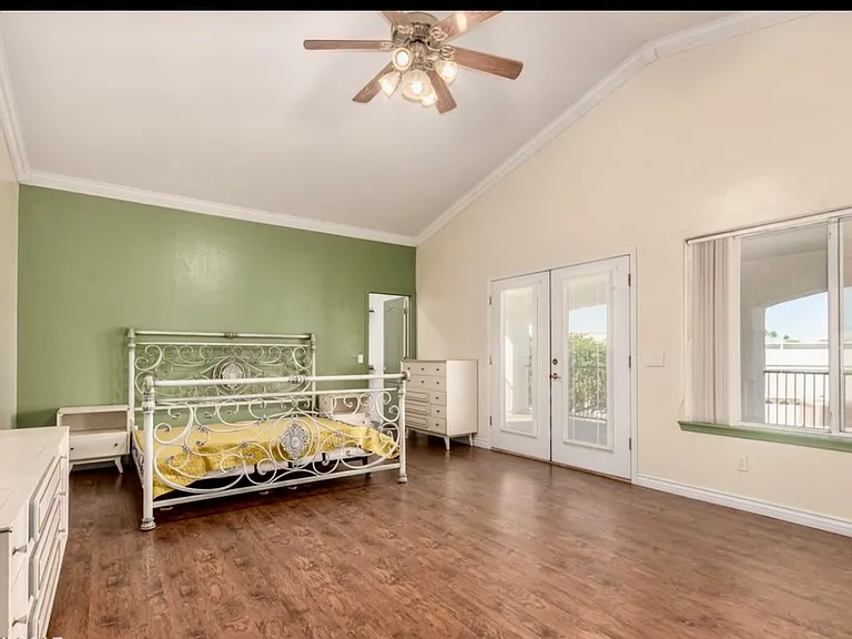 2438 N Forest Cir — Photo 17