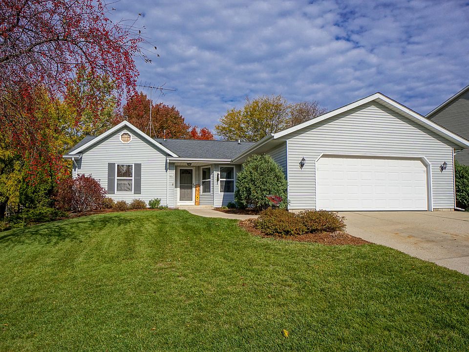 1st image of 976 Bartlett Dr