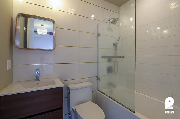 Rented by REZI | media 13