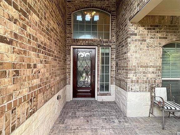 3rd image of 5366 Blue Mountain Ln