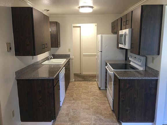 4th image of 12012 114th Ave E APT 4
