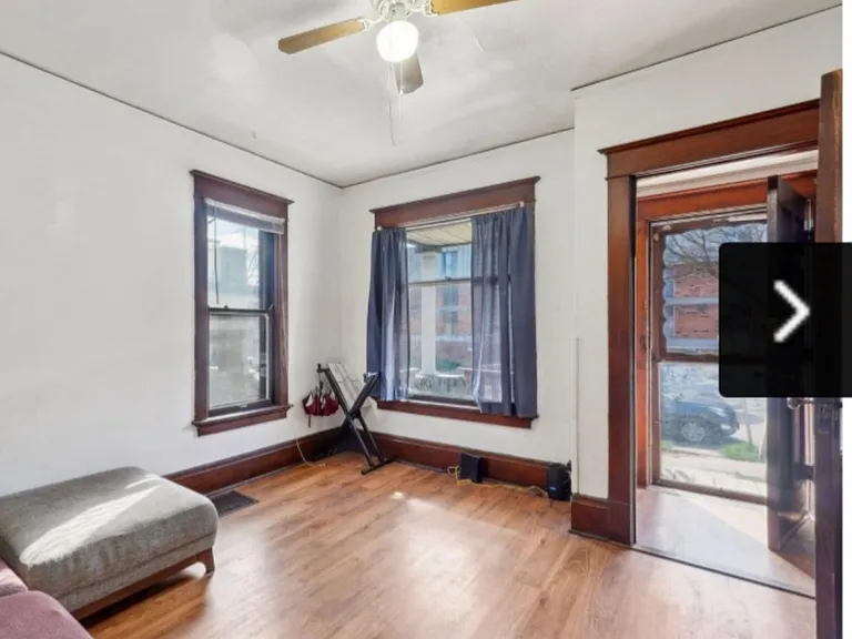 3062 N Oakland Ave — Photo 9