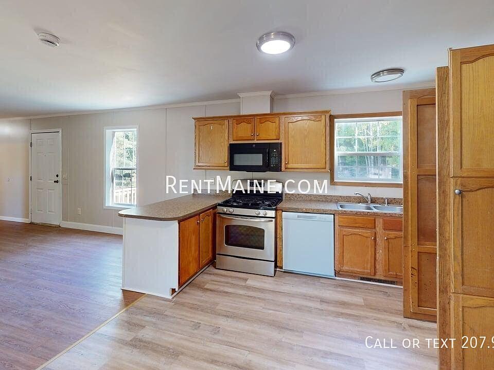 1st image of 70 Sweet Fern Dr