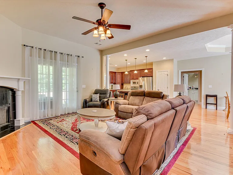 809 Rutledge Rd SW — Photo 8