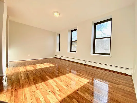 Rented by Zjama Realty Corp | media 2