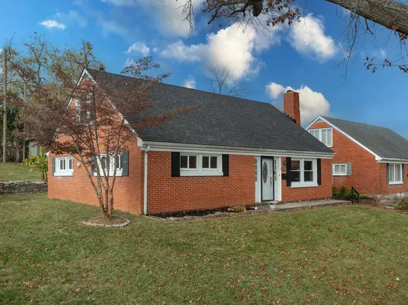 403 Creekview Dr, Paris, KY 40361