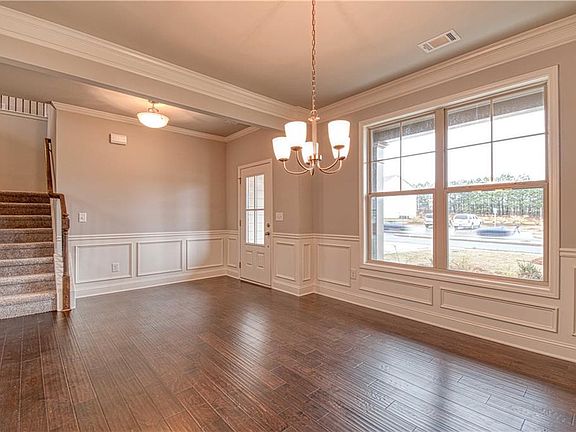 5th image of 872 Hawkins Creek Dr