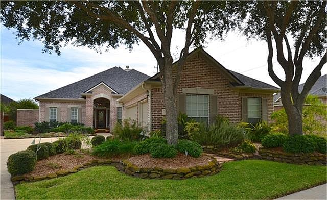 1st image of 3302 McMahon Ln