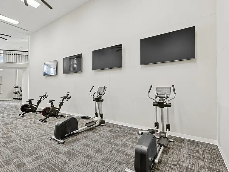 The Stockwell Apartments — Photo 11
