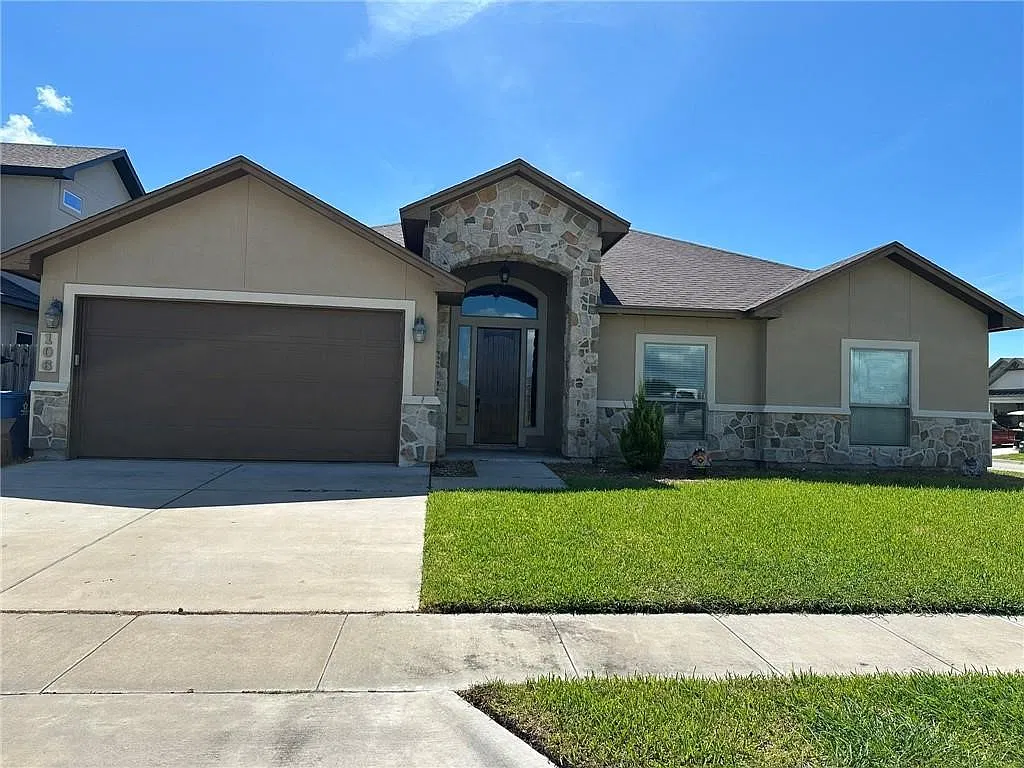 3 bed, 2.0 bath, 2036 sqft, $2,800 — Photo 1