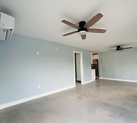 4th image of 1060 SE 14th Pl APT 16C