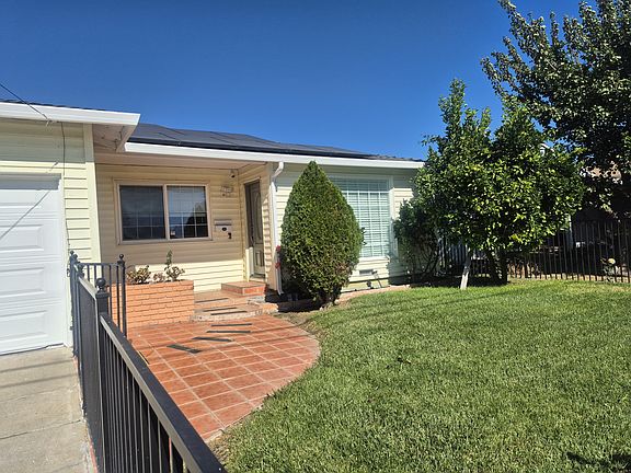 3rd image of 36122 Magellan Dr