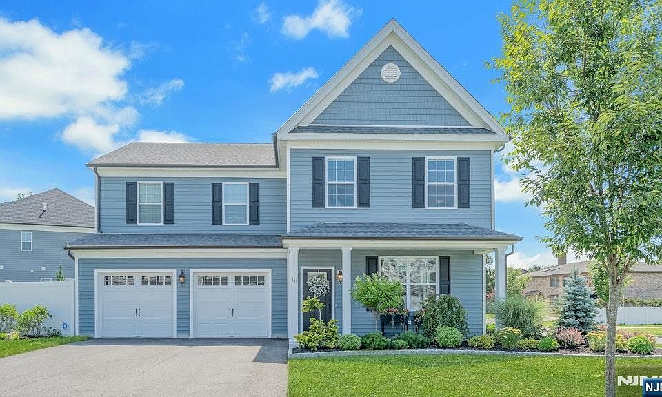 1st image of 10 Bares Ct