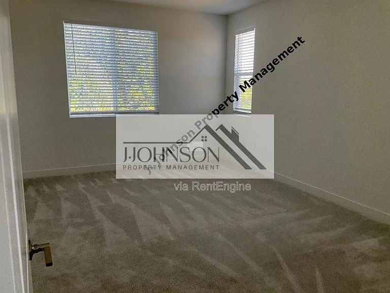 405 Avendale Dr — Photo 12