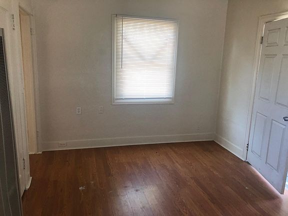 4th image of 1220 1/2 E Terrace Ave