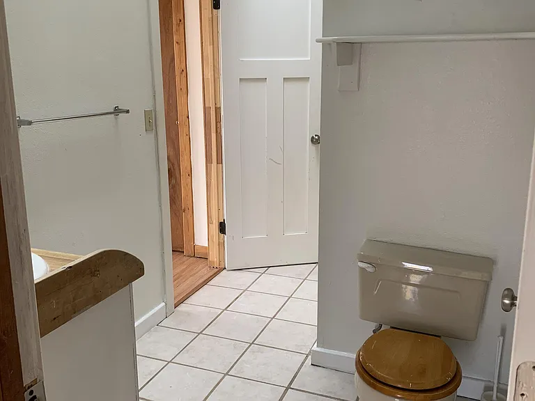 528 Lincoln St #13-1-1 — Photo 2