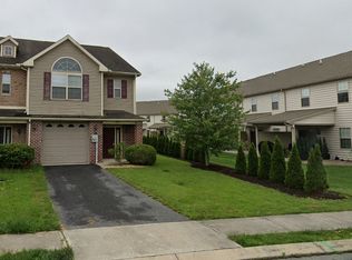 245 Meriweather Dr, Chambersburg, PA 17201