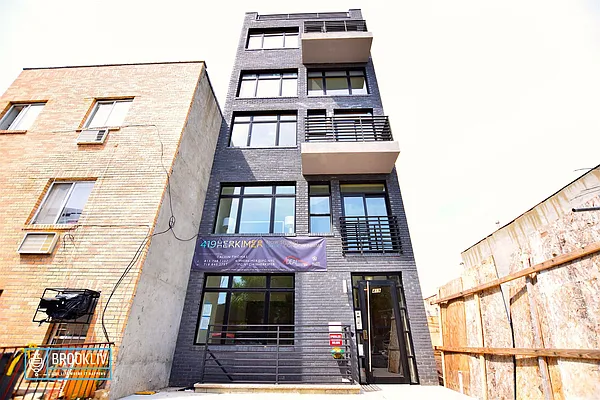 Rented by null | media 7