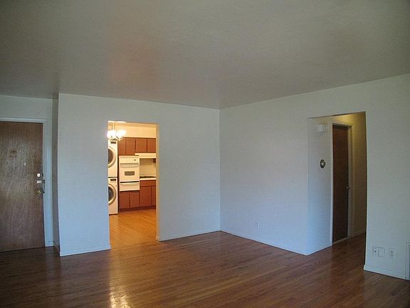 5th image of 1116 W Moss Ave APT 5A