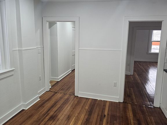 4th image of 54 Burnham St #1