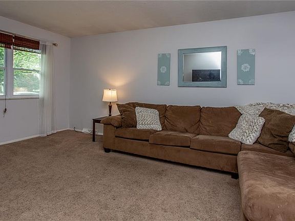 4th image of 3423 W 231st St
