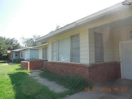 2nd image of 4724 Alamo Dr