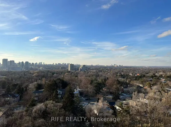 36 Manor Rd E, Toronto, ON