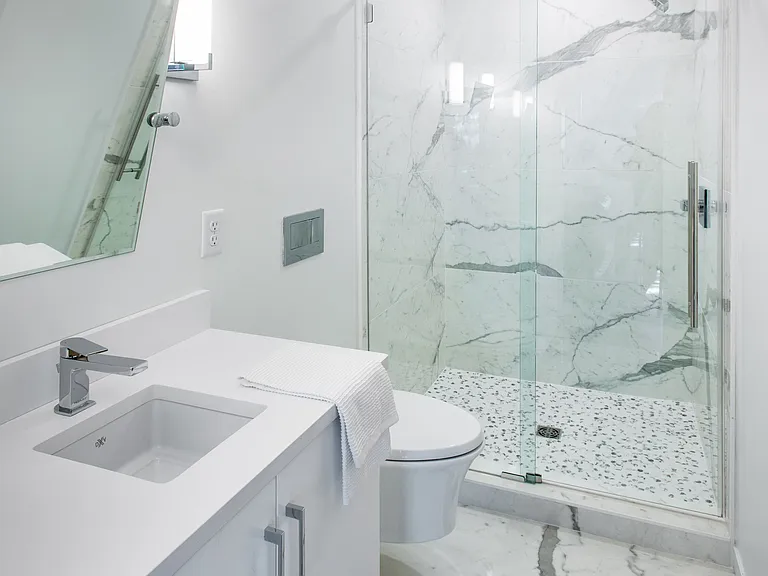 1308 Fatherland St — Photo 12