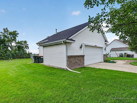 5th image of 2033 Orchard Ridge Dr NW