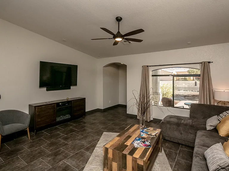 3570 Stanford Dr — Photo 5