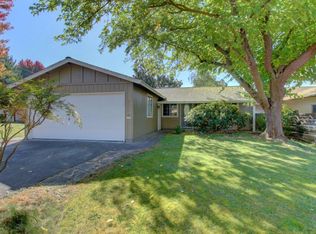 2078 Hill Way, Medford, OR 97504