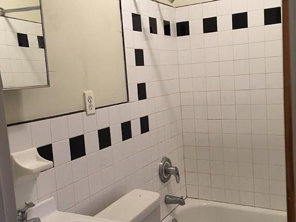 5th image of 324 E 19th St APT 4D