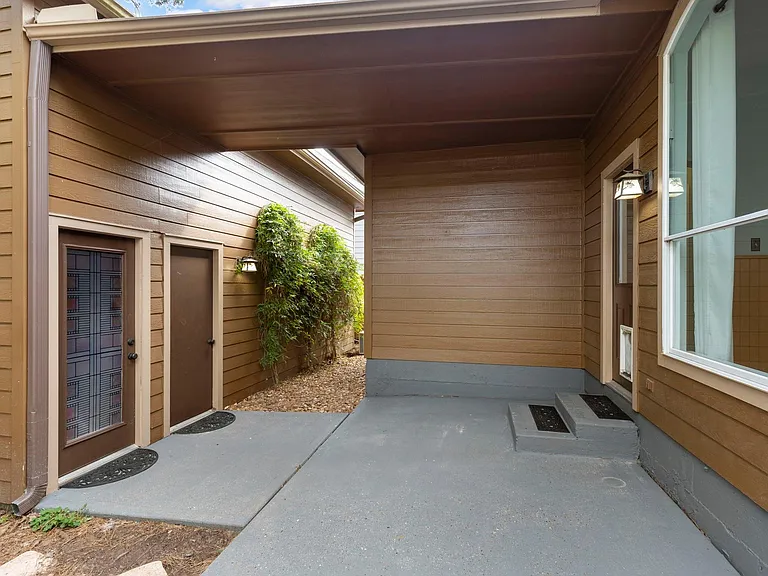 6 E Cottage Green St — Photo 40