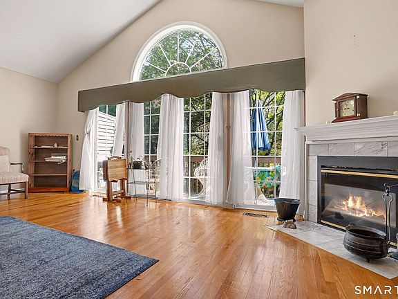 3rd image of 29 Greystone #29