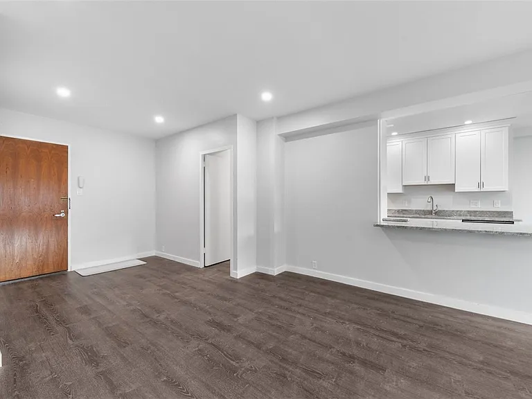 320 Fort Duquesne Blvd #8N — Photo 8