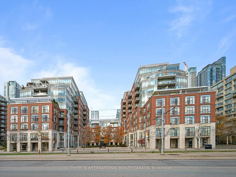 500 Queens Quay W #Penthouse 1001W