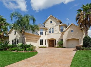 2933 Sea Channel Dr, Seabrook, TX 77586