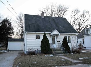 1220 Klaus St, Green Bay, WI 54302