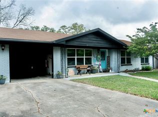 309 Hessler Dr, Hallettsville, TX 77964