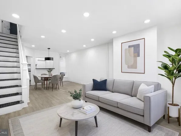 558 E Herman St, Philadelphia, PA 19144