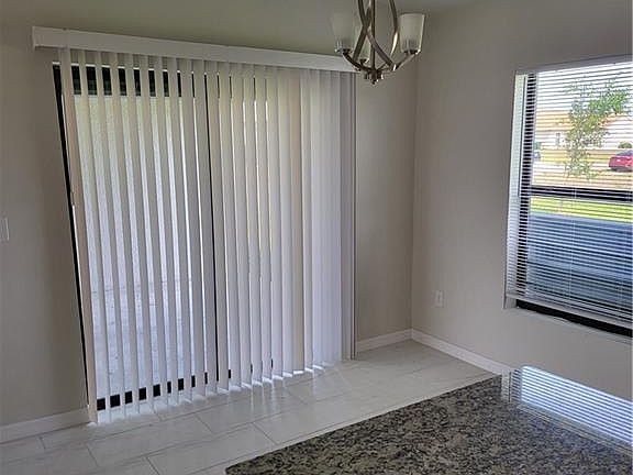 3rd image of 817 NE 10th Ln