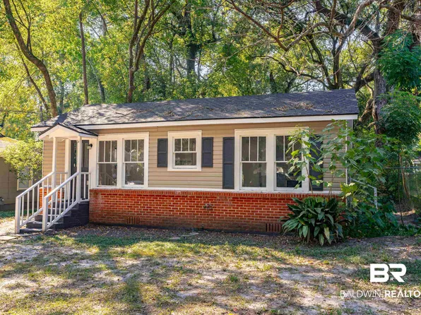 166 Crenshaw St, Mobile, AL 36606