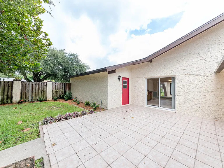 3222 Nottingham Ln — Photo 25