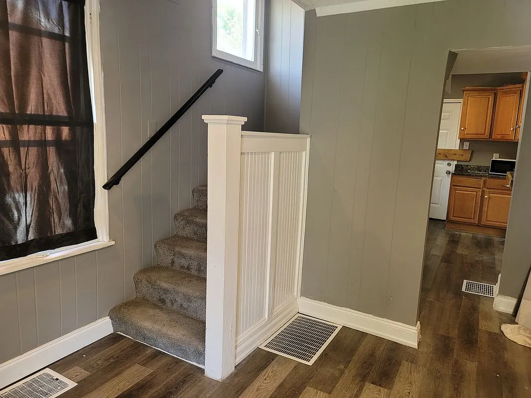 3 bed, 2.0 bath, 1092 sqft, $1,395 — Photo 3