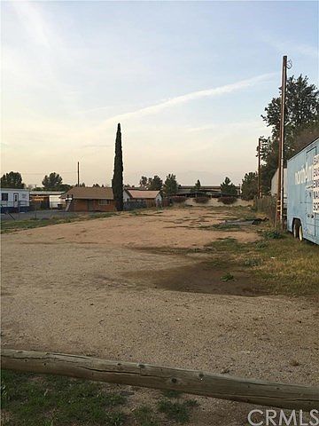 2nd image of 423 6th St