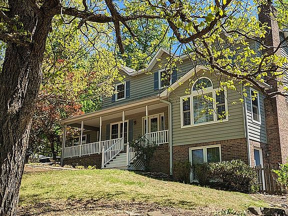 3rd image of 230 Woodland Trace Dr