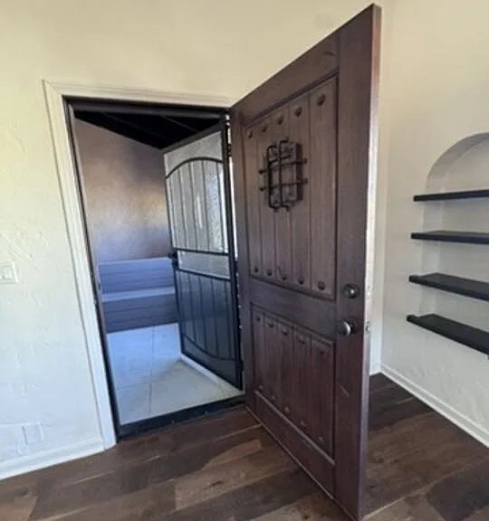 1425 S Curson Ave — Photo 27